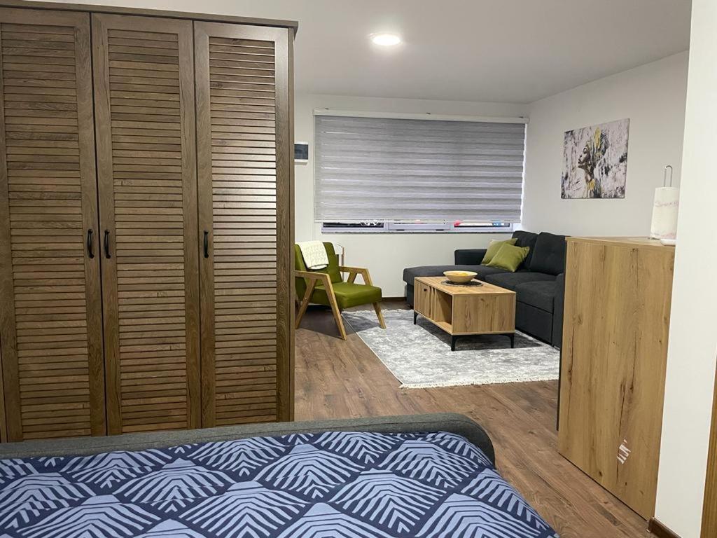 Damade Apartments ヤイツェ エクステリア 写真