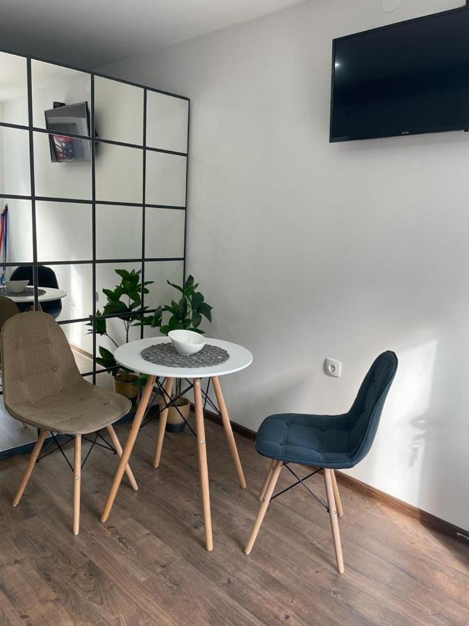 Damade Apartments ヤイツェ エクステリア 写真