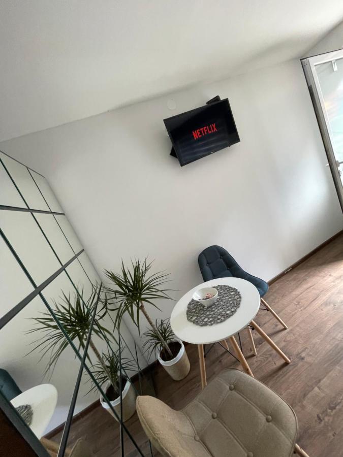 Damade Apartments ヤイツェ エクステリア 写真