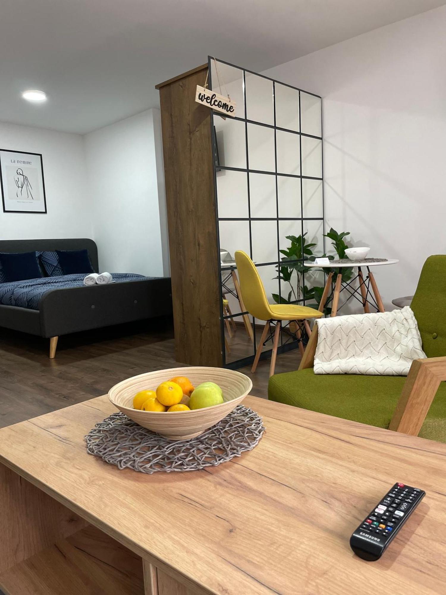 Damade Apartments ヤイツェ エクステリア 写真