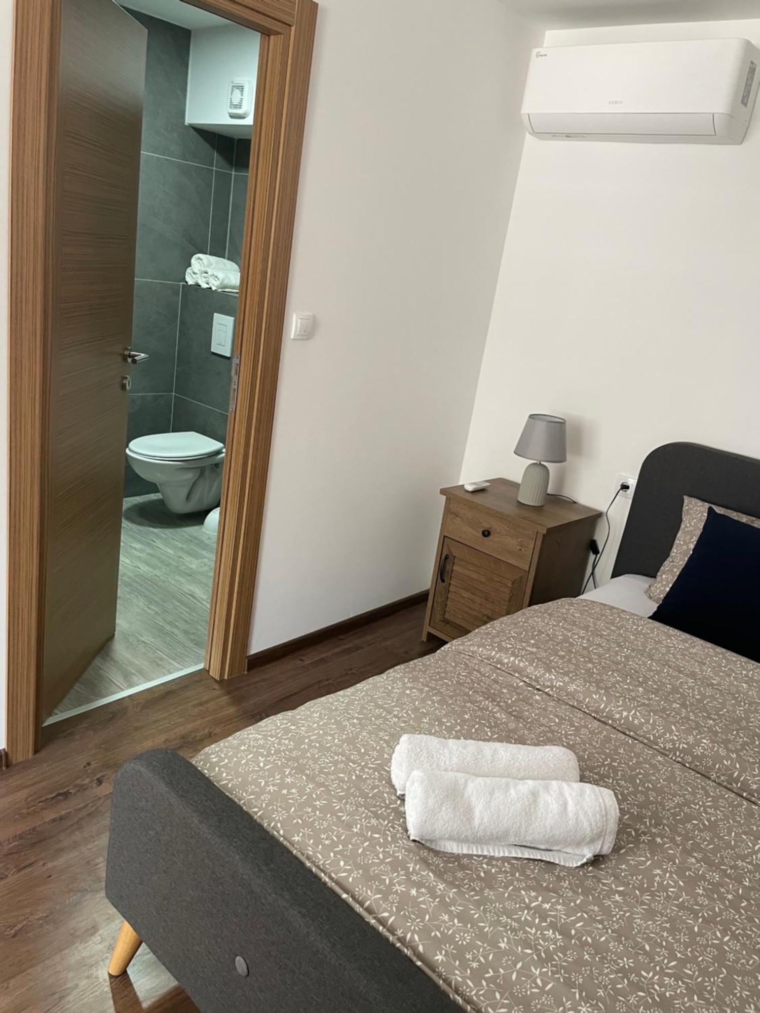 Damade Apartments ヤイツェ エクステリア 写真