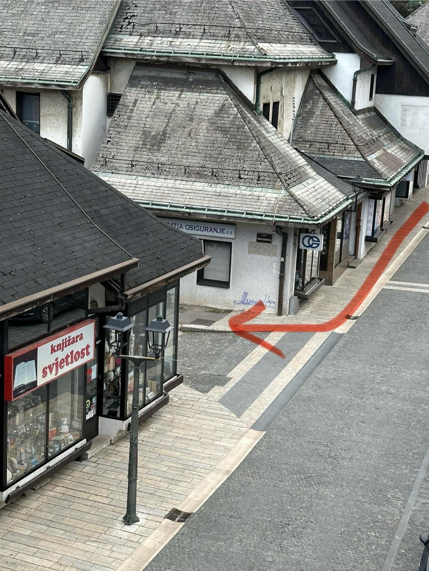 Damade Apartments ヤイツェ エクステリア 写真